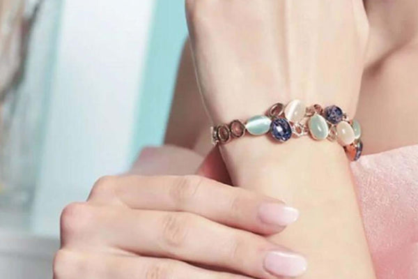 An Ultimate Guide to Styling Your Bracelet